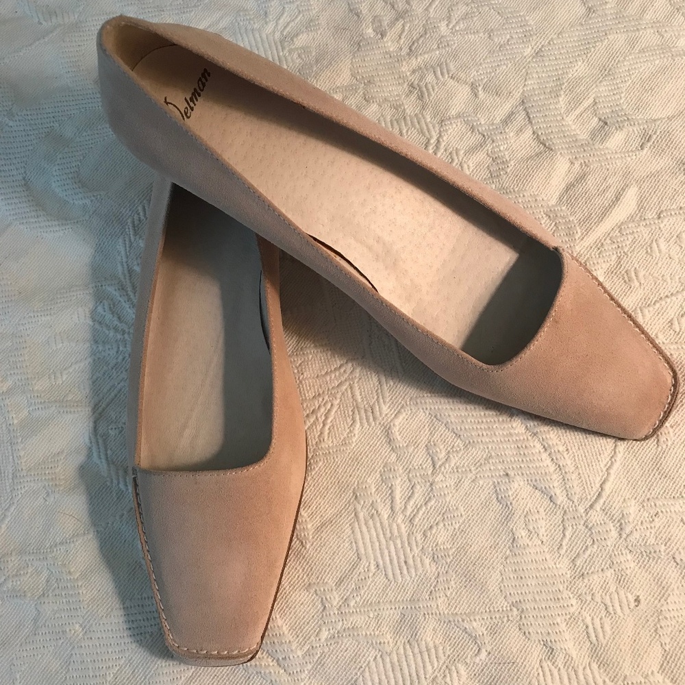Delman flats
